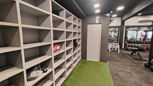 Dark Sweat Health Gym interior and training session view 9